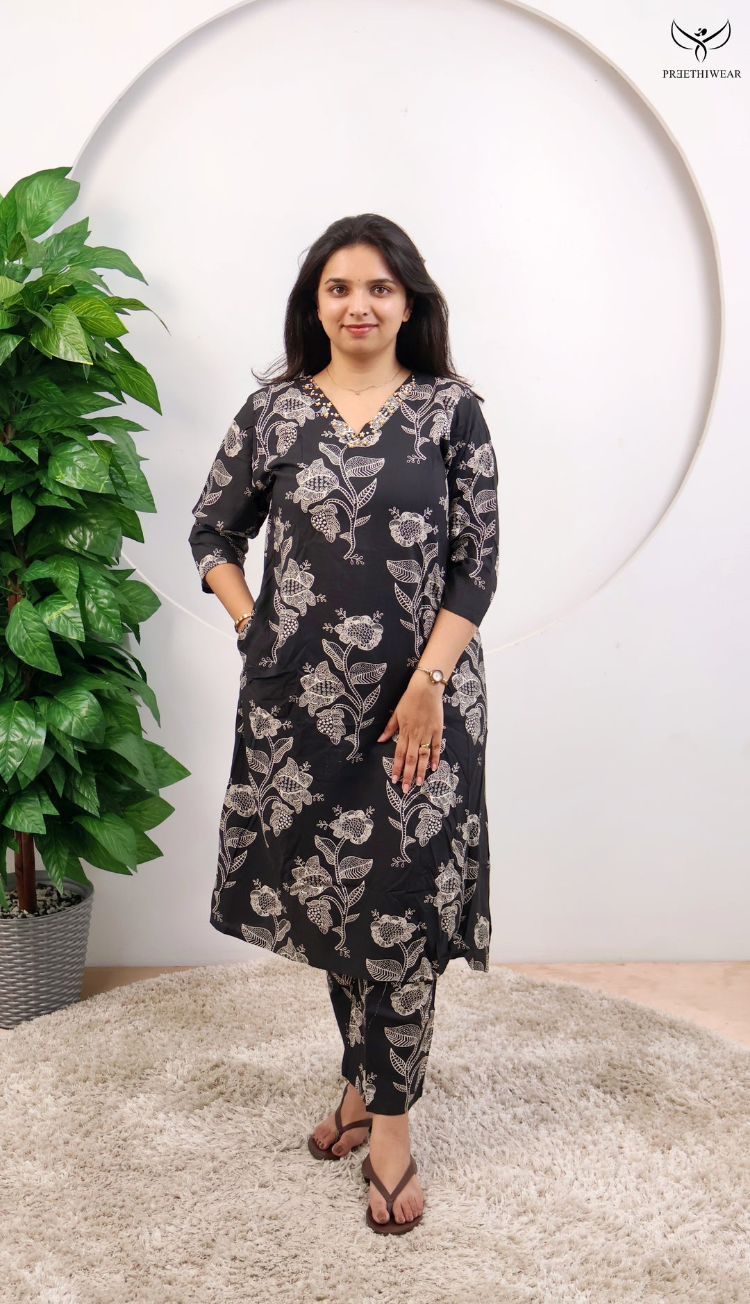 Malavika Straight kurthi  (Non-maternity)