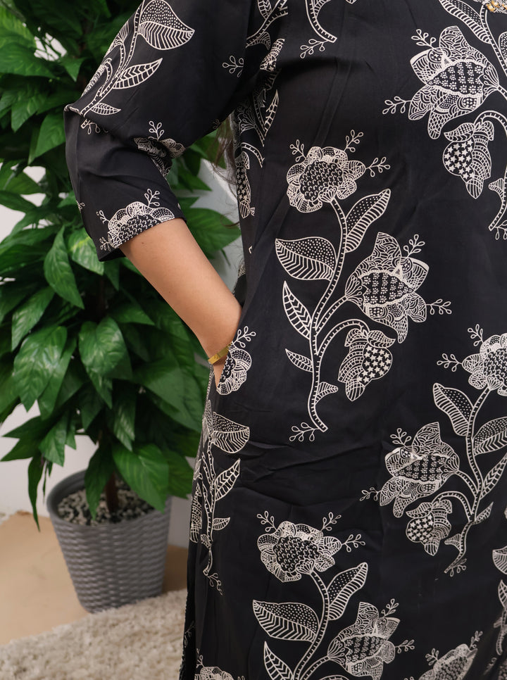 Malavika Straight kurthi  (Non-maternity)