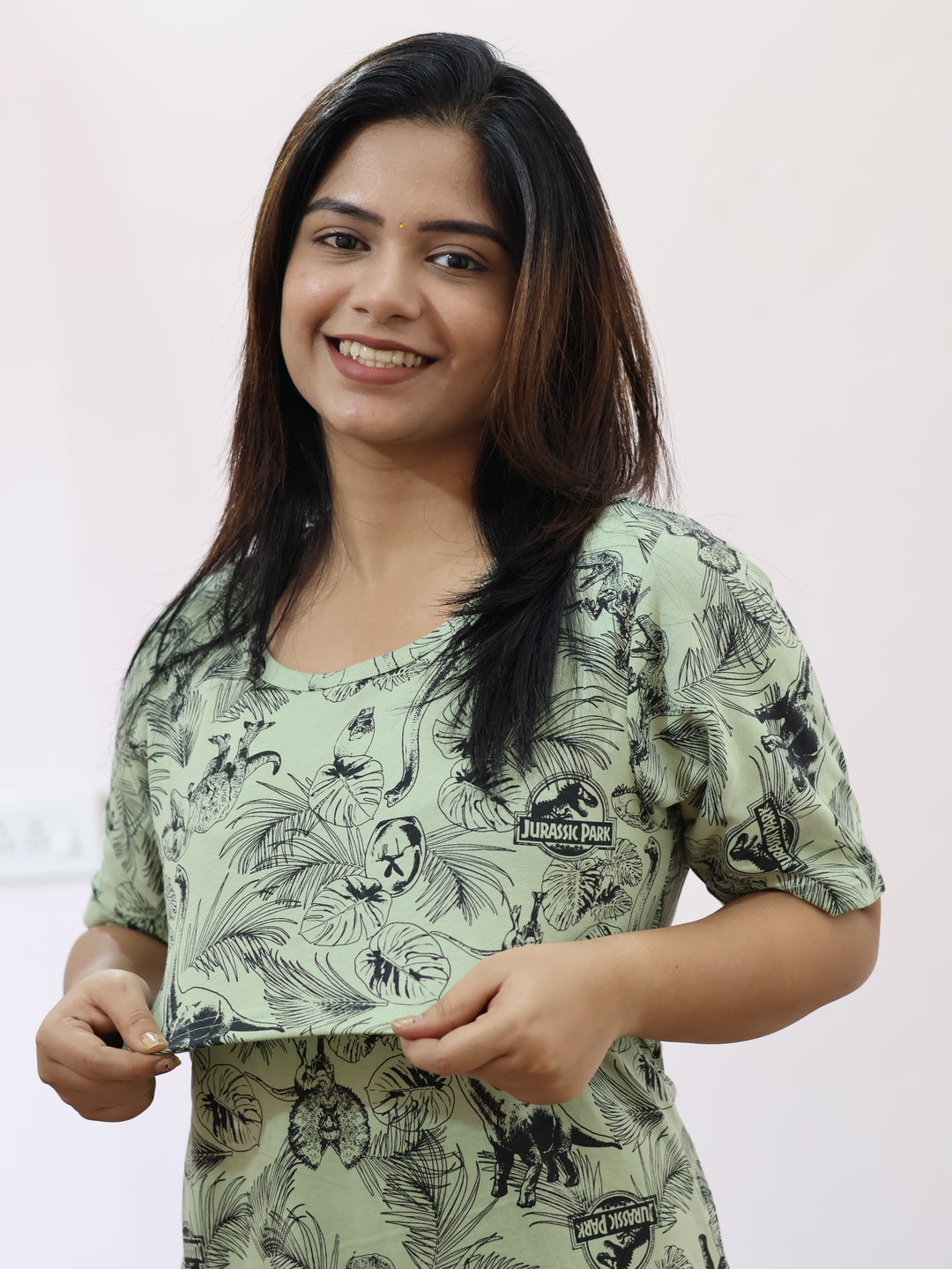 Mona SoftCotton Feeding T-shirt.