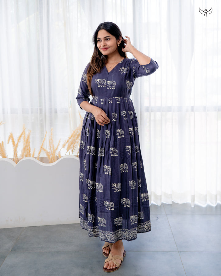 Yashvi Maternity Dress with center zip