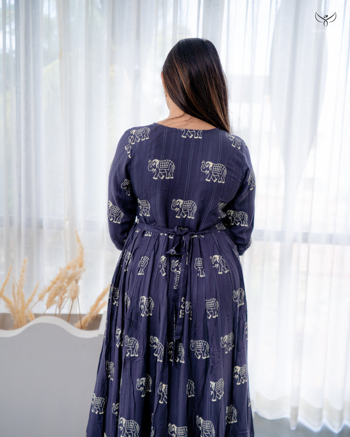 Yashvi Maternity Dress with center zip