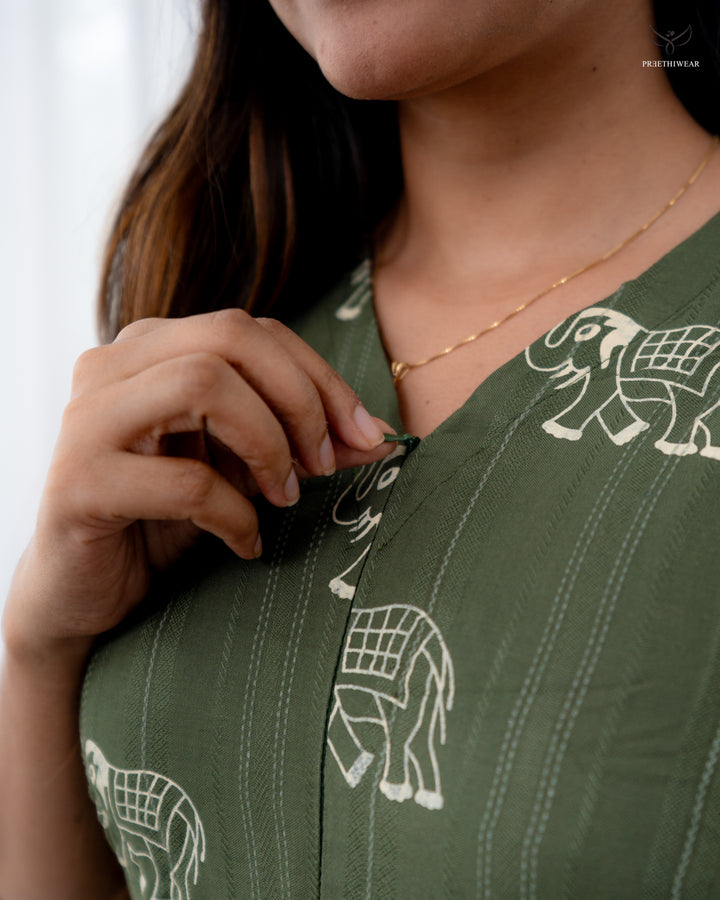 Arvitha Maternity Dress with center zip