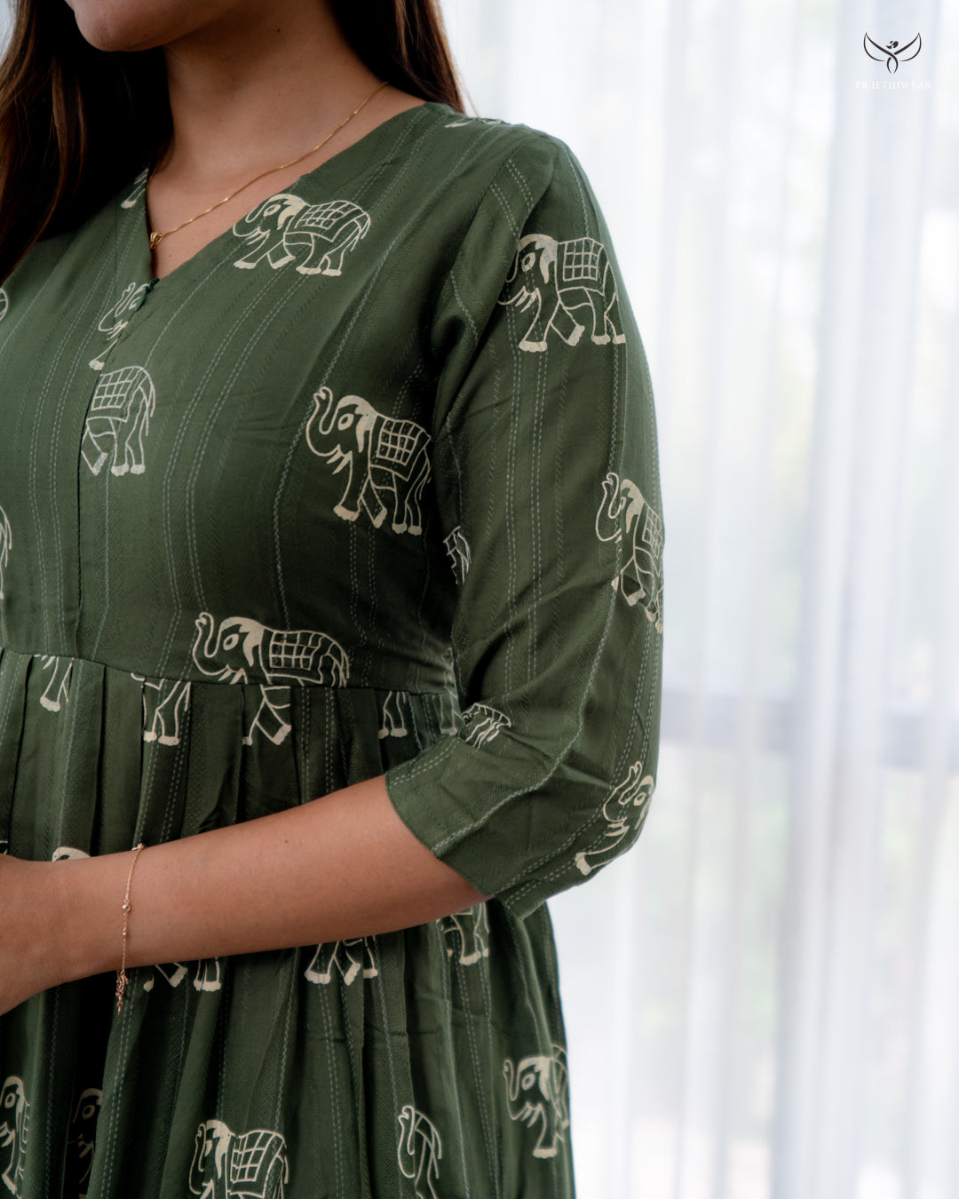 Arvitha Maternity Dress with center zip