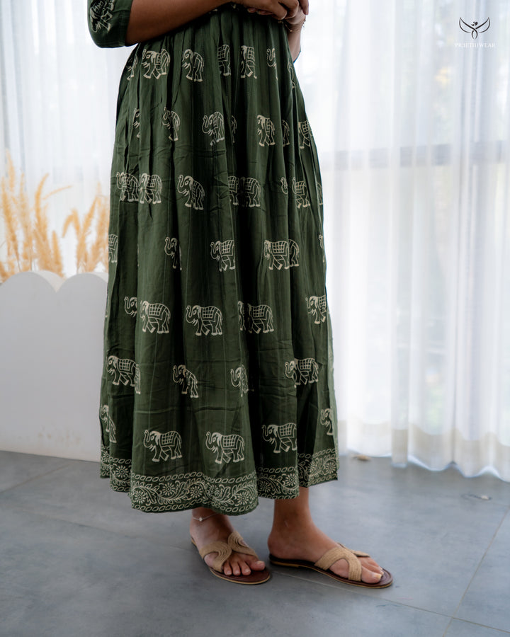 Arvitha Maternity Dress with center zip