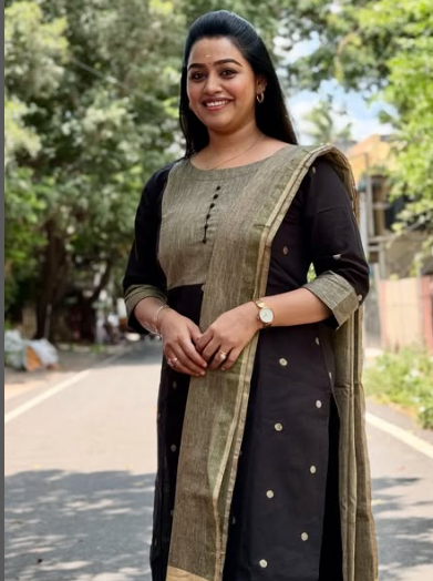 Renju Maternity Kurthi