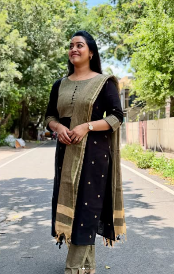 Renju Maternity Kurthi