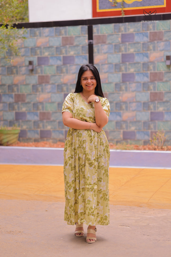 Mrudula Maternity Dress with center Zip