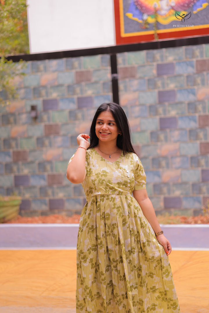 Mrudula Maternity Dress with center Zip