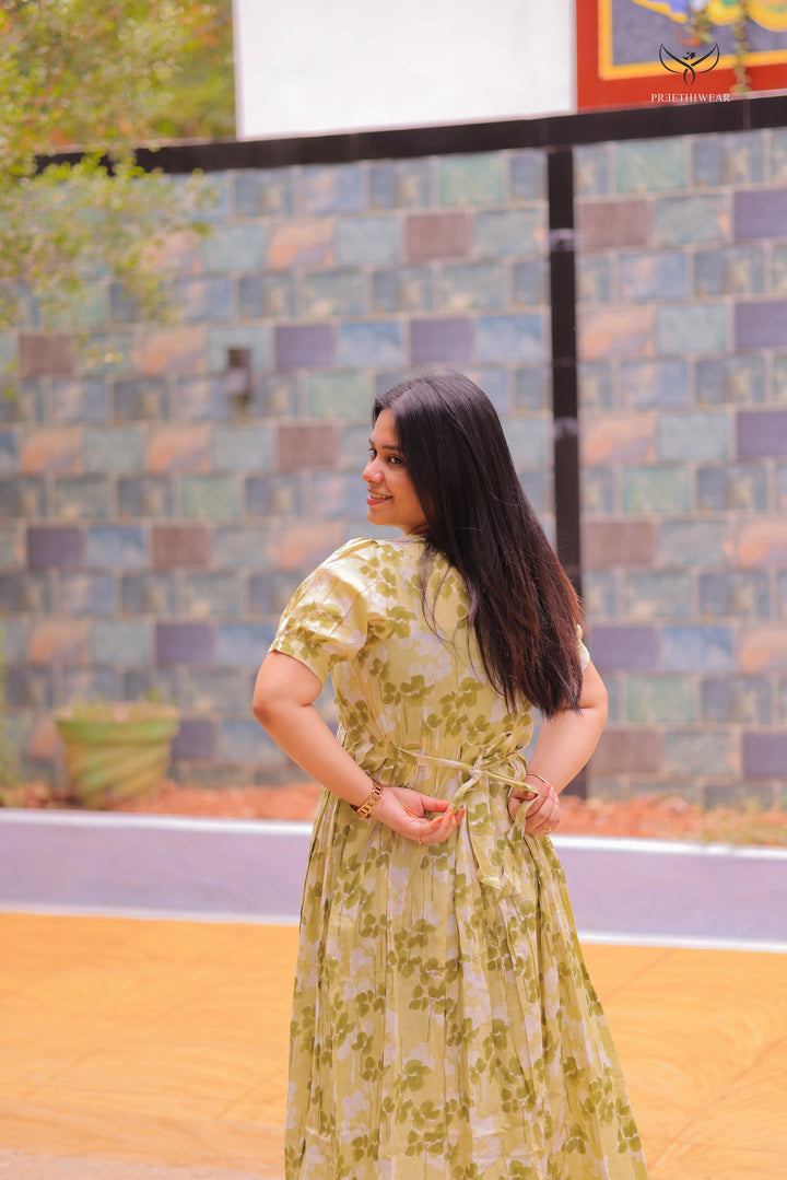 Mrudula Maternity Dress with center Zip
