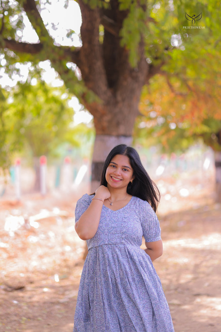 Aswathy Maternity Dress with center Zip