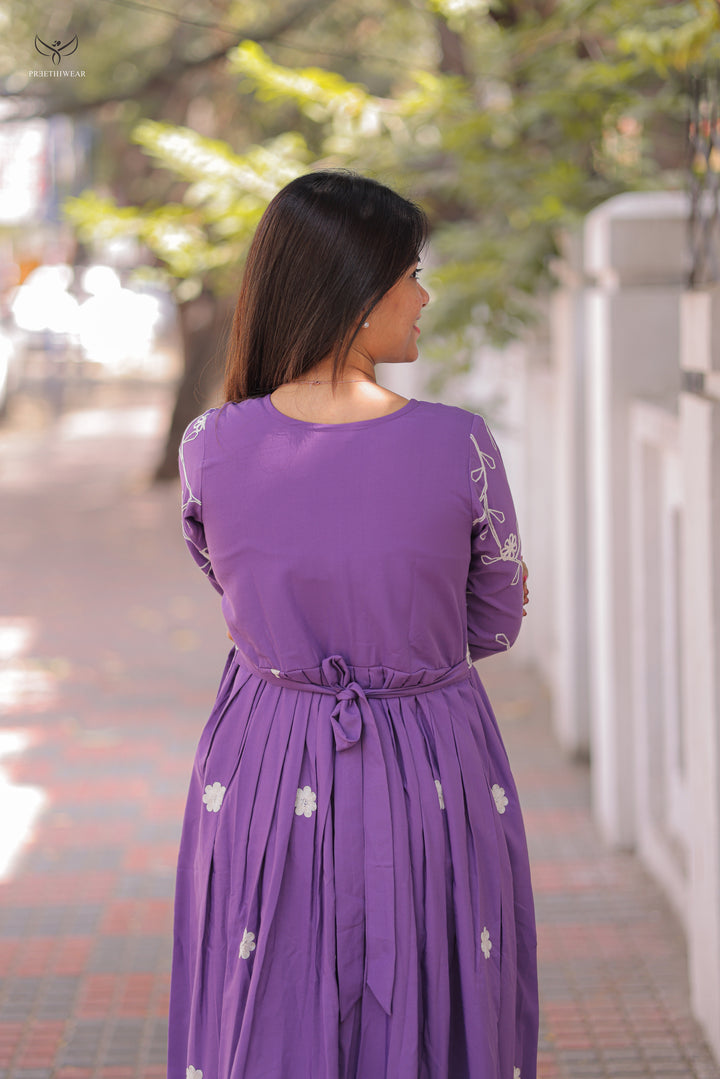 Ivaana Maternity Dress with center Zip