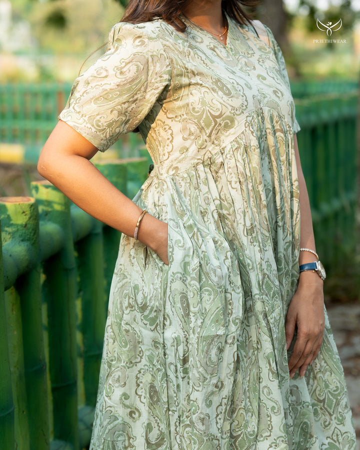 Dharani Maternity Dress with center zip