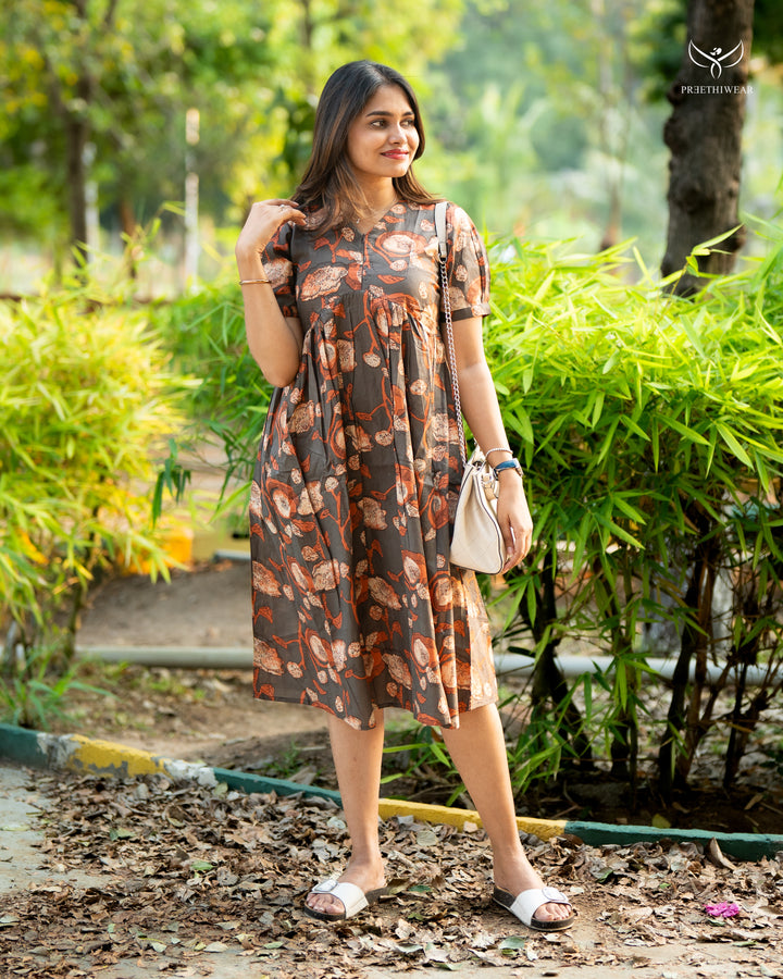 Anitha Maternity Dress with center zip