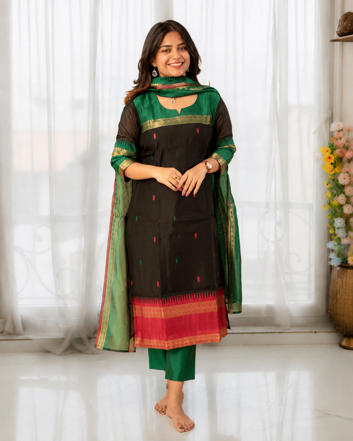 Bhumija Maternity Dress(PREORDER-SEP1)